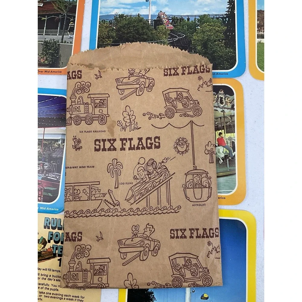 Lot Of 8 Vintage Six Flags Of Mid America Postcards With Six Flags Bag